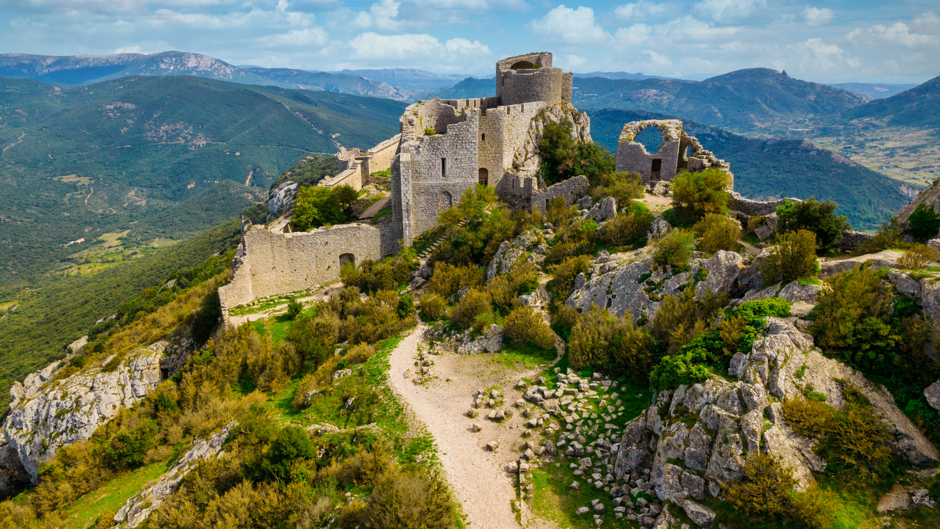 aude-epoque-cathare-histoire-heritage